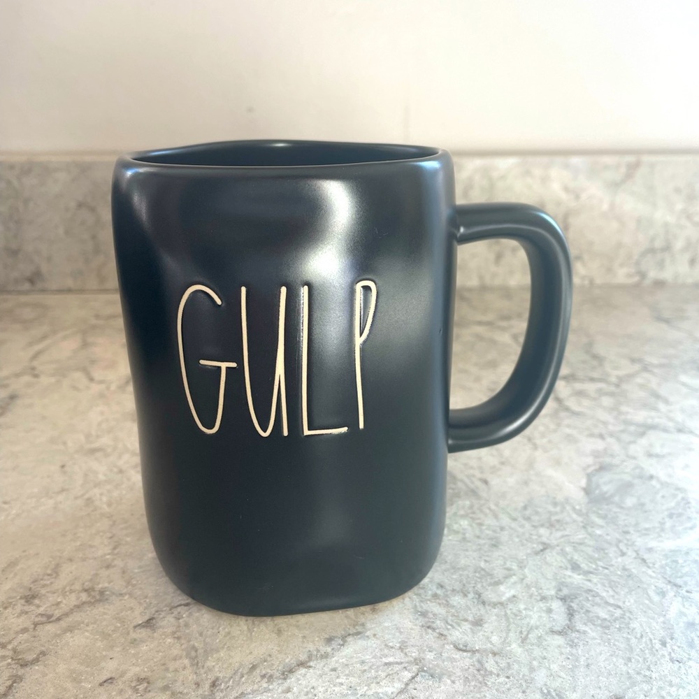 Rae Dunn mug - black